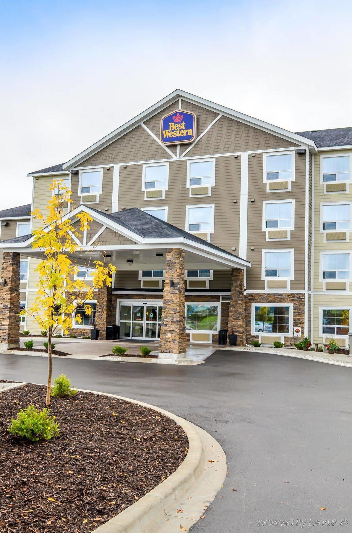 Best Western Томпсон Экстерьер фото