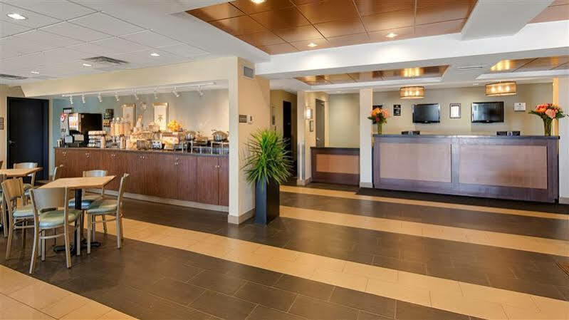 Best Western Томпсон Экстерьер фото
